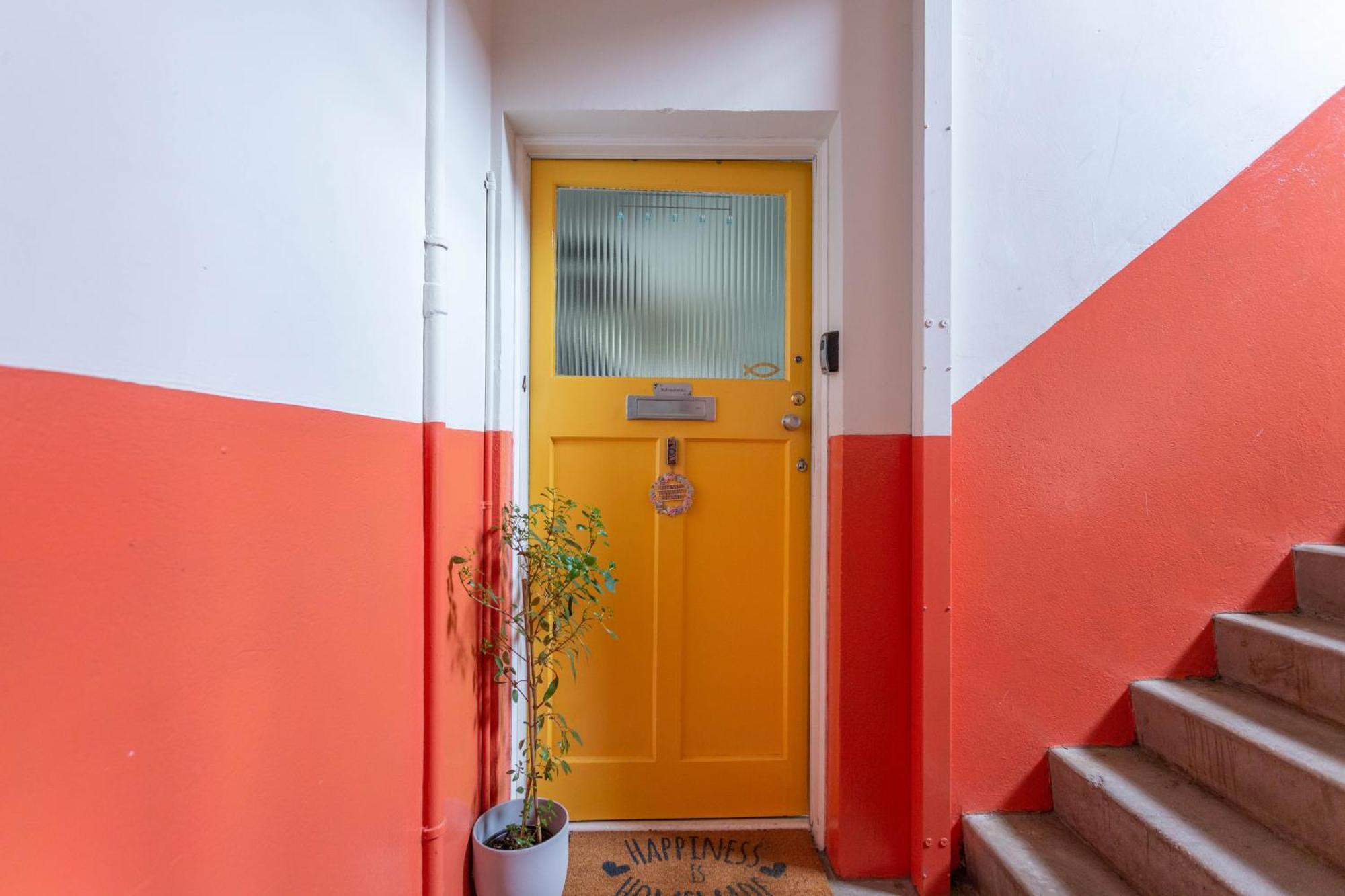Bright & Spacious Double Room With Garden View- Close To Airport & City Centre 에든버러 외부 사진